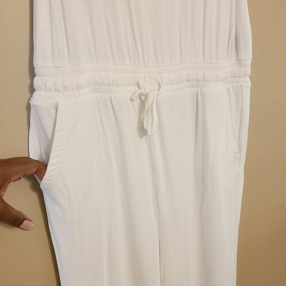 Hybrid & Company | Women's White High Waist Wide Legged Jumpsuit (Size 1X) - Picture 12 of 14
